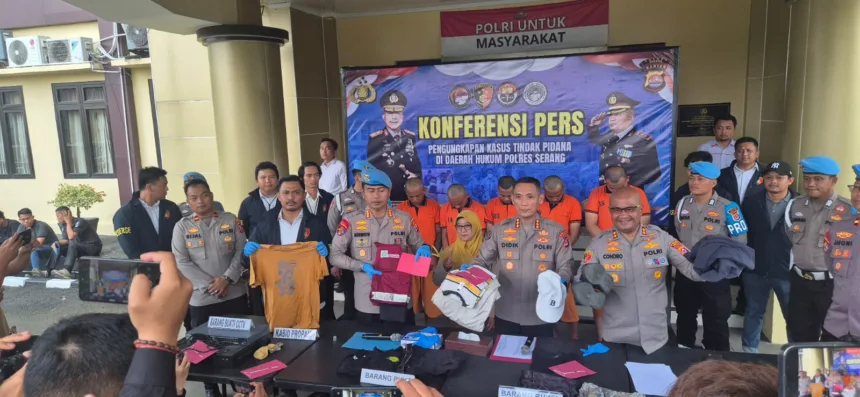 5 Tersangka Pengeroyokan Wartawan dan Staf KLH Ditangkap Polres Serang 1 Pengeroyokan wartawan dan staf KLH