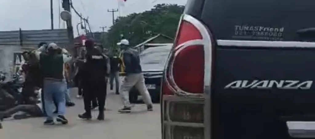 Wartawan di Serang Dikeroyok Security Pabrik di Cikande 2 Wartawan di Serang dikeroyok