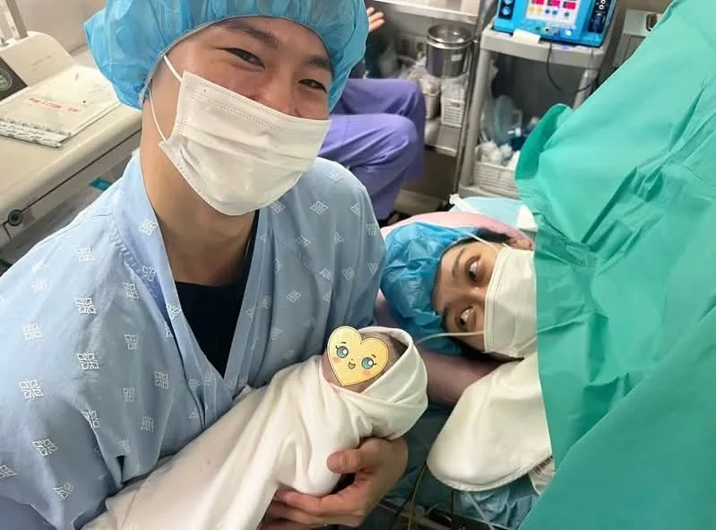 Rizka Natakusumah melahirkan