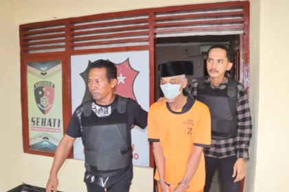 Pasutri di Tangerang disiram