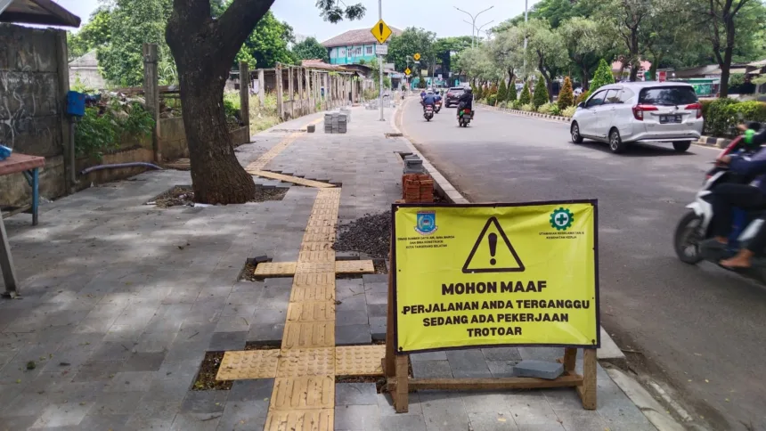 Revitalisasi Pedestrian Ciater Ramah Disabilitas, Warga Apresiasi: Nyaman untuk Pejalan Kaki 1 Pedestrian Ciater