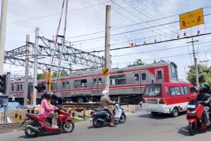 Kereta anjlok di Stasiun Rangkasbitung
