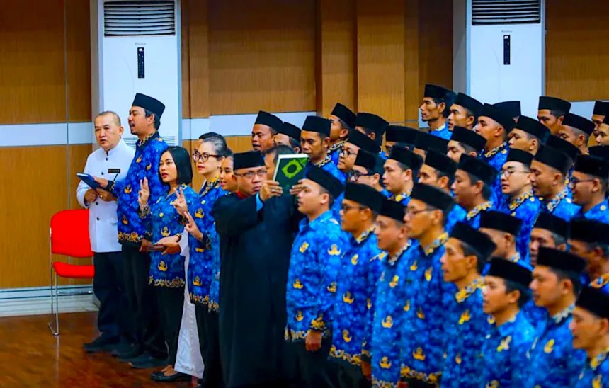 Wali Kota Tangsel Minta 853 PPPK Tahap II yang Dilantik Disiplin dan Profesionalisme 1 Wali Kota Tangsel