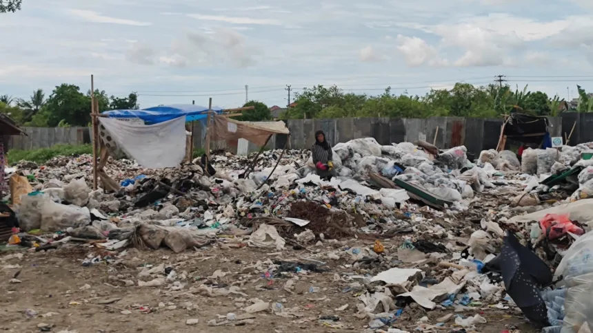 Tempat pembuangan sampah Ilegal di Kragilan