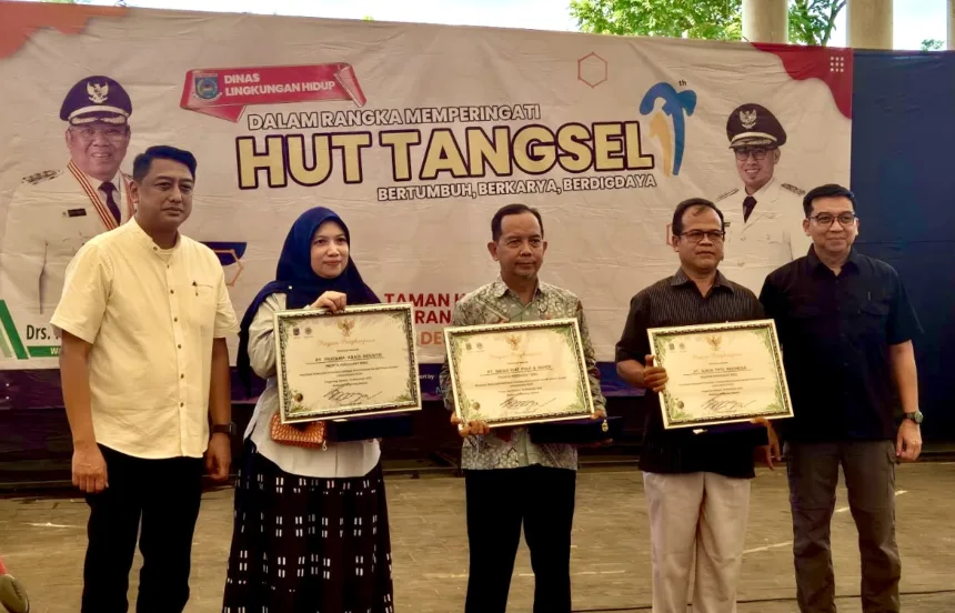 DLH Kota Tangsel Beri Apresiasi Perusahaan hingga Kelompok Masyarakat atas Kontribusi Lestarikan Lingkungan 1 DLH Kota Tangsel