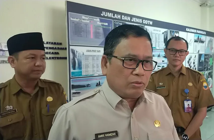 Huntara Lebakgedong Terbengkalai, Wabup Amir Hamzah Nilai Pemprov dan Pusat Kurang Perhatian 1 Huntara Lebakgedong