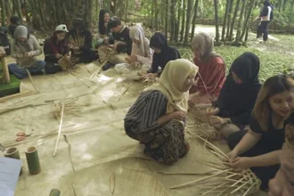 Mahasiswa UMN Gagas Srawung Pring