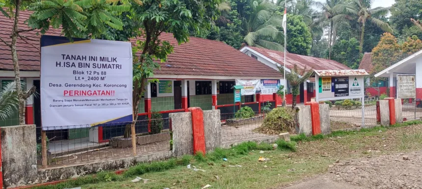 SD di Pandeglang Disegel Klaim Ahli Waris, Ratusan Murid Tak Bisa Belajar 1 SD di Pandeglang