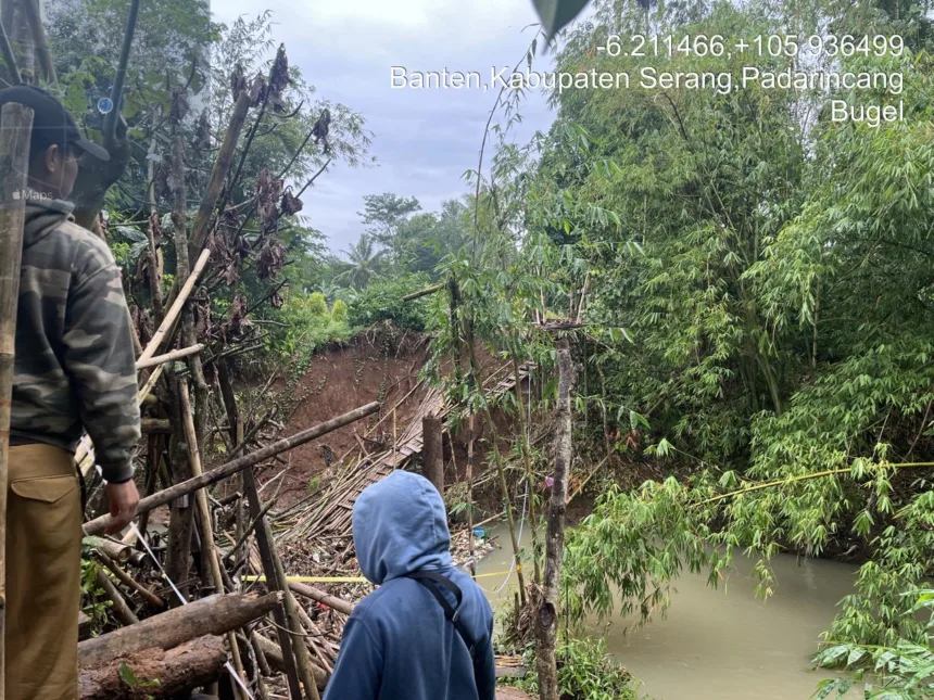 Jembatan Putus di Padarincang, Pemkab Serang Siapkan Pembangunan Jembatan Darurat 1 Jembatan putus di Padarincang