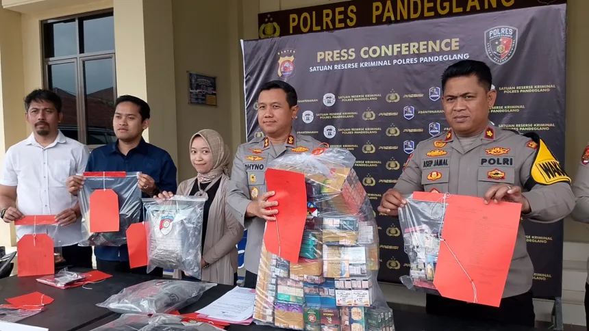 Sindikat Pembobol Minimarket di Pandeglang Ditangkap Polisi 1 pembobol minimarket di Pandeglang