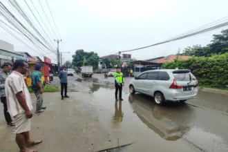 Jalan Raya Pasar Kemis Kabupaten Tangerang