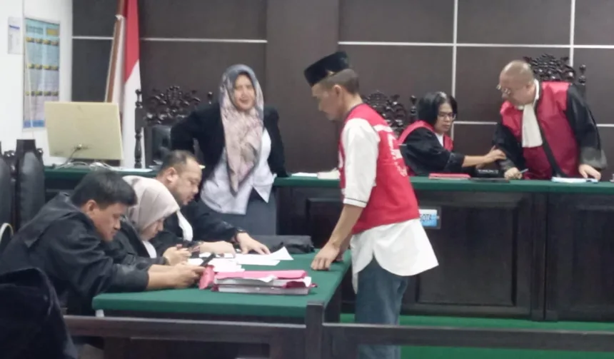 Pengemudi Truk BBM Ilegal Dijatuhi Hukuman Penjara Satu Tahun 1 BBM Ilegal