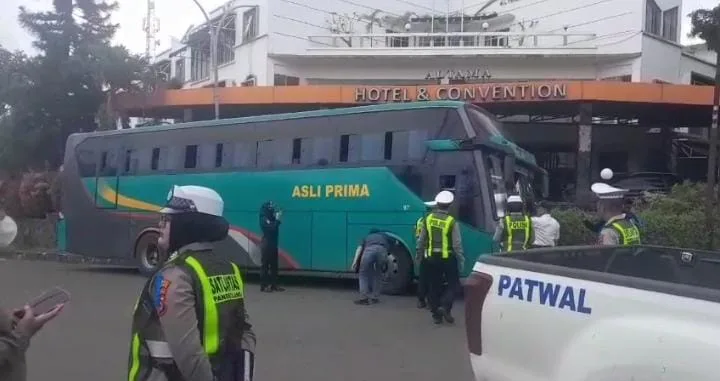 Perketat Ramp Check Bus di Pandeglang, Polisi dan Dishub Tingkatkan Pengawasan 1 Pandeglang