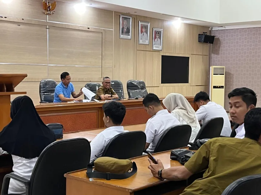 Siswa di Pandeglang Terima Susu Basi, Satgas MBG Tegur Kepala SPPG 1 MBG