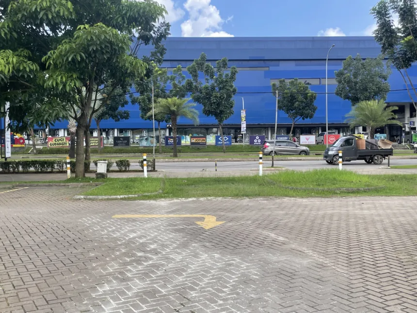 Aliran Irigasi di Kawasan Bintaro Jaya Dicaplok Bangunan Mitra 10 1 Pondok Aren Mitra 10