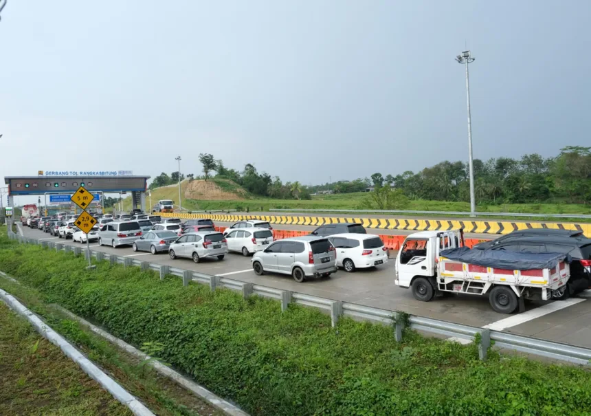 Rekor Baru, 18 Ribu Kendaraan Melintas di Tol Serang–Panimbang Saat Libur Lebaran 1 Kendaraan