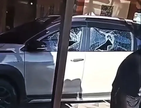 rumah kades di Malingping