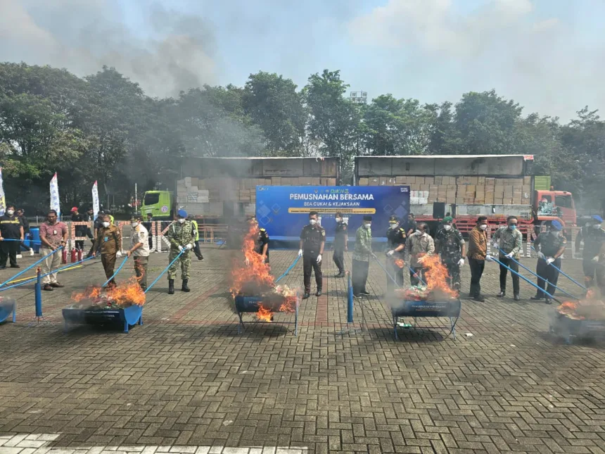 Bea Cukai Banten Musnahkan 26,4 Juta Rokok Ilegal, MMEA hingga Vape 1 Rokok ilegal