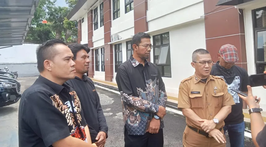 Tukang ojek di Pandeglang