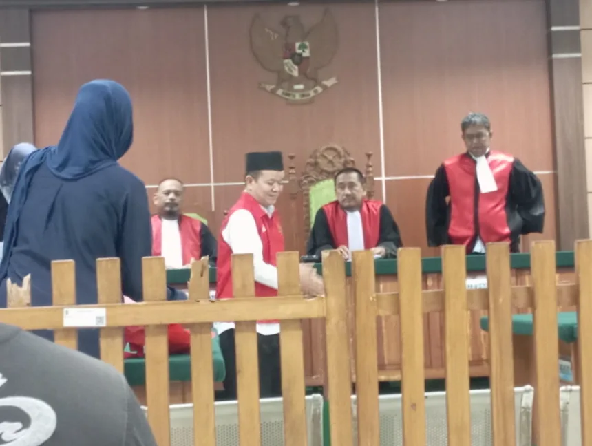 penambang ilegal di Gunung Pinang