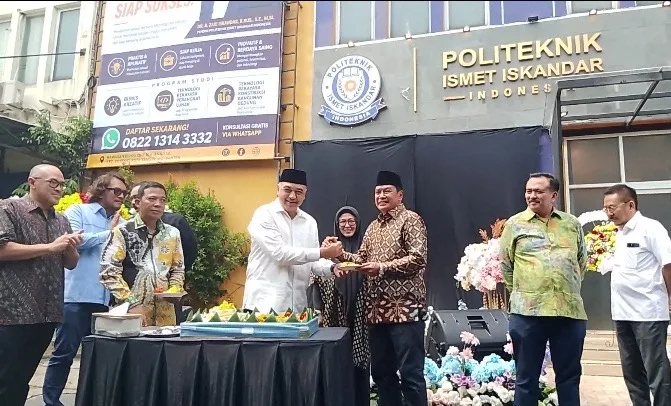 Politekni Ismet Iskandar