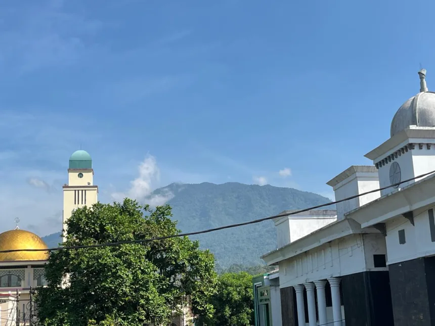 Puncak Gunung Karang Diguncang Gempa Bumi Magnitudo 2,2 1 Puncak Gunung Karang