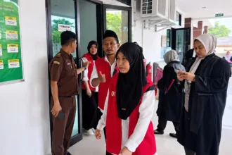 Karyawan PT Nikomas