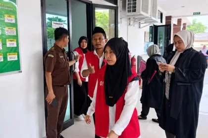 Karyawan PT Nikomas