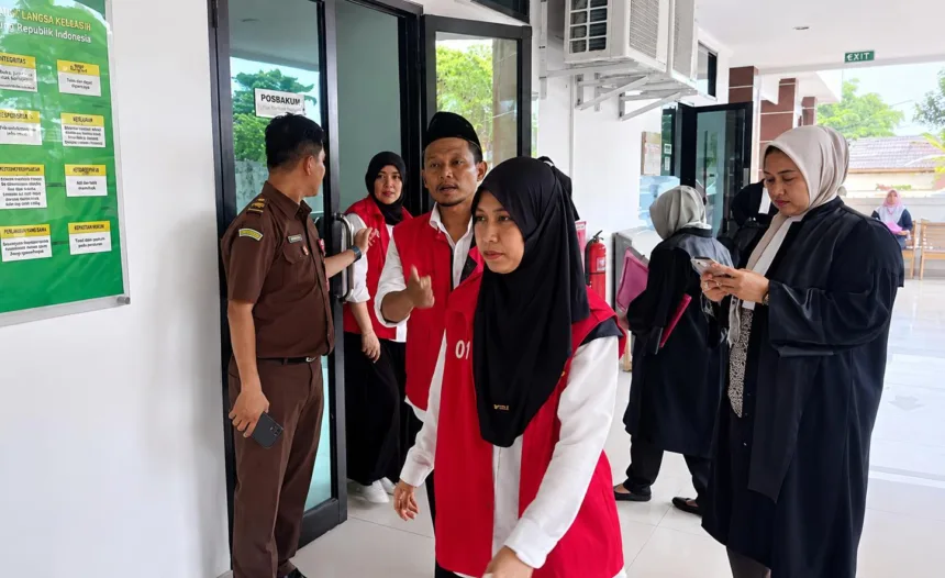 3 Karyawan PT Nikomas Divonis 10 Bulan Penjara, Kasus Pencurian Belasan Sepatu Adidas 1 Karyawan PT Nikomas