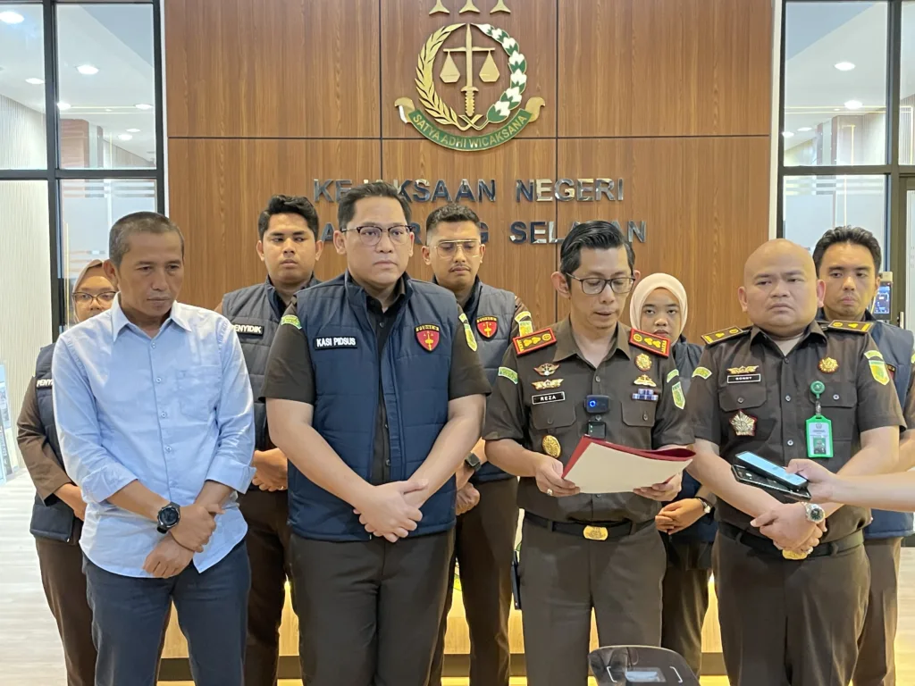 Korupsi Pegadaian Syariah, Kejari Tangsel Tetapkan 2 Tersangka 2 Kejari Tangsel