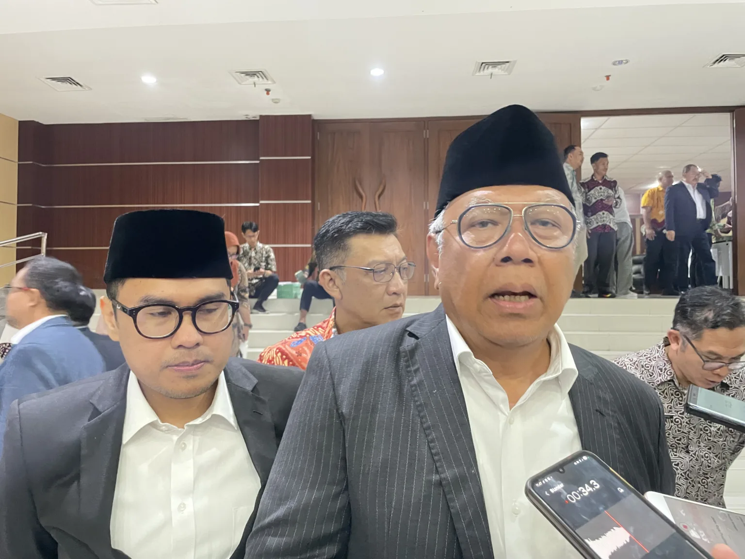 Wali Kota Tangsel Soal Sewa Mobil Dinas Setda Kota Tangsel