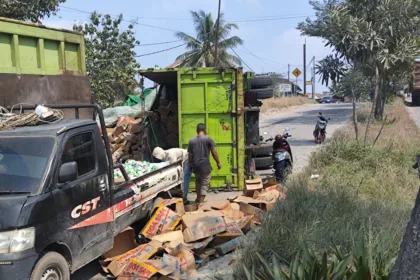 Truk Kaleng Susu