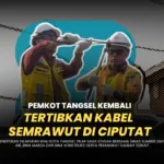 Pemkot Tangsel Tertibkan Kabel Internet Semrawut di Ciputat