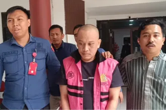 Koruspsi dana desa Petir