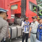 Truk tambang di Cilegon
