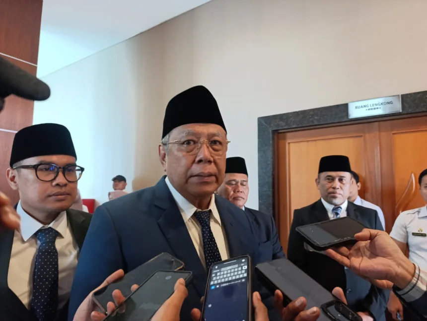 Wali Kota Tangsel Benyamin Davnie
