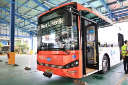 bus listrik DAMRI di Kota Serang